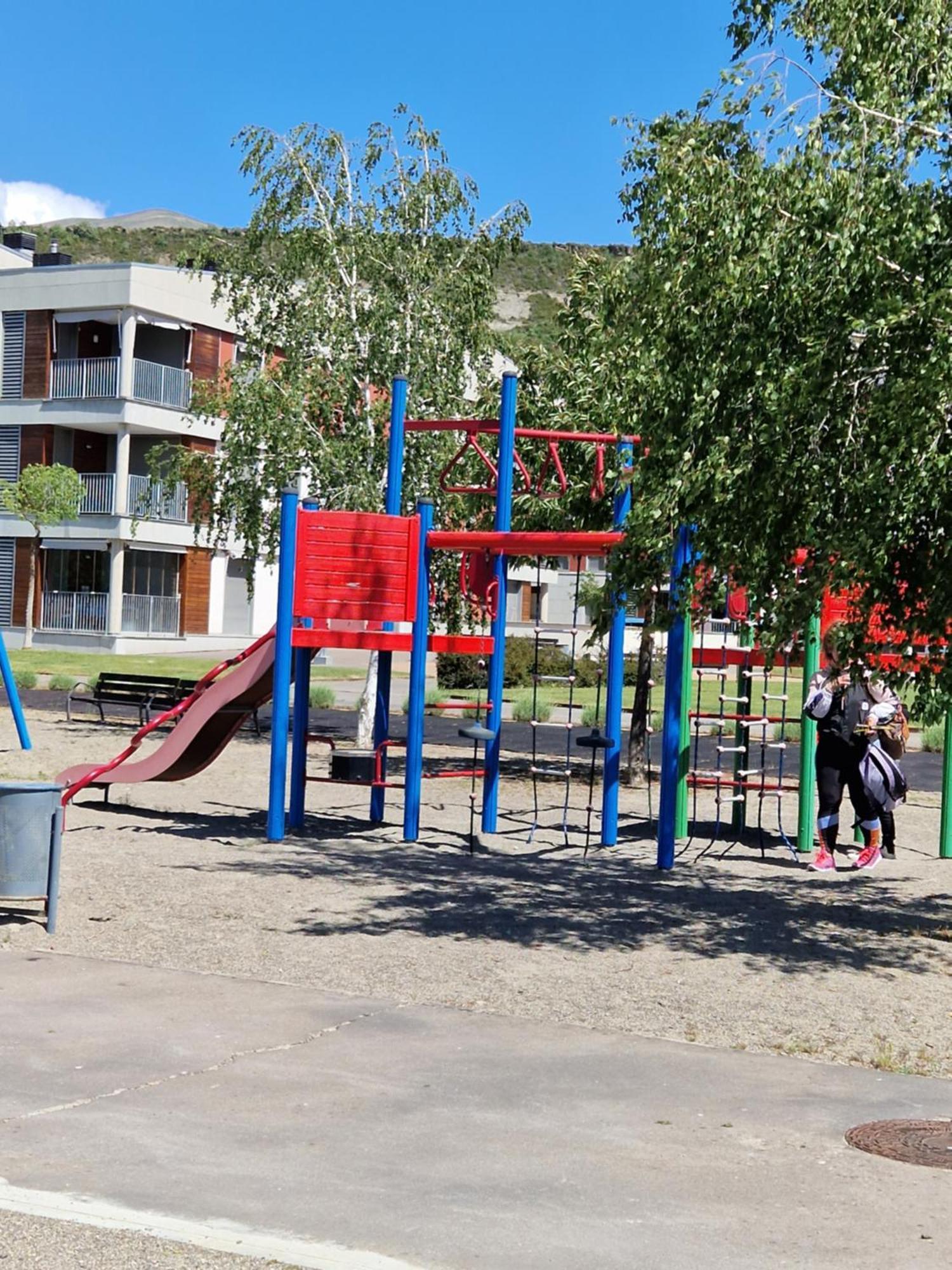 Duplex Gaby Lägenhet Sabiñánigo Exteriör bild
